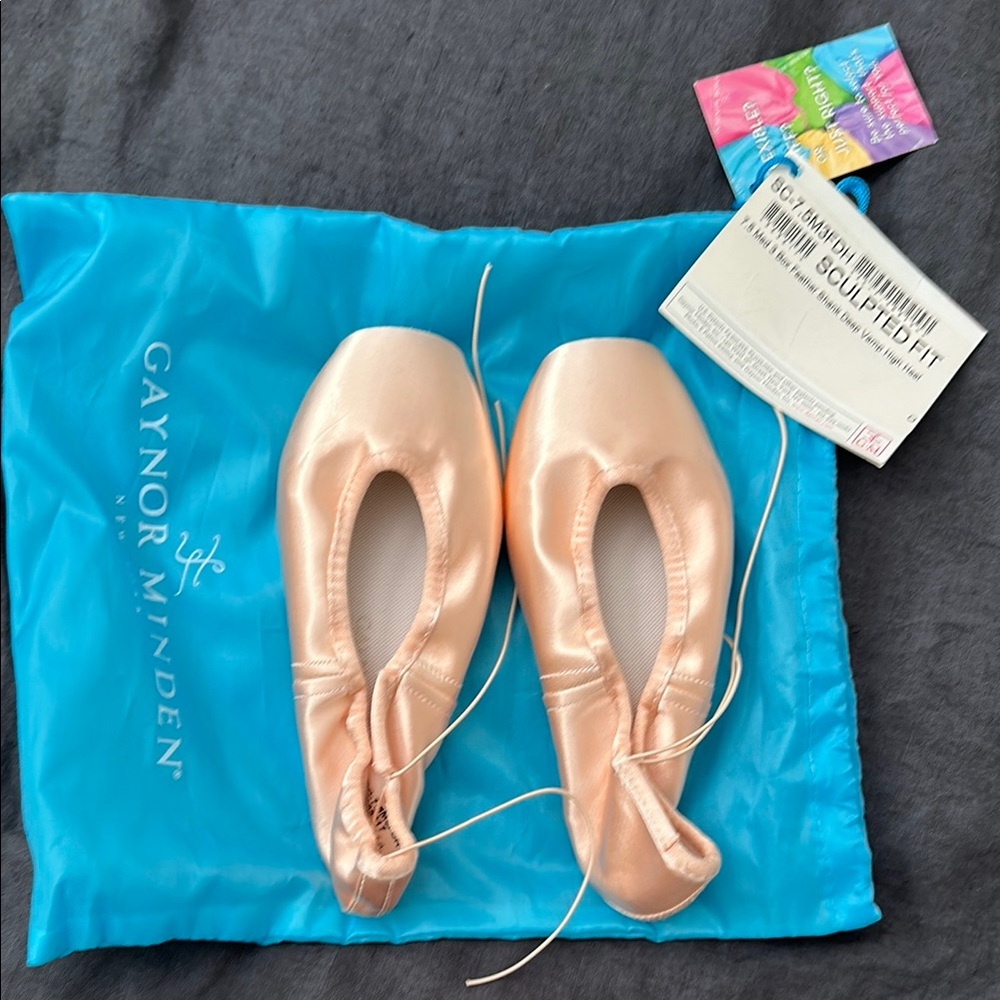 American Manufactured Gaynor Minden pointe shoes size SC – 7.5 M3FDH
